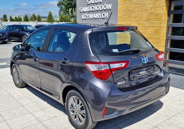 Toyota Yaris cena 56900 przebieg: 115000, rok produkcji 2017 z Lwówek małe 172